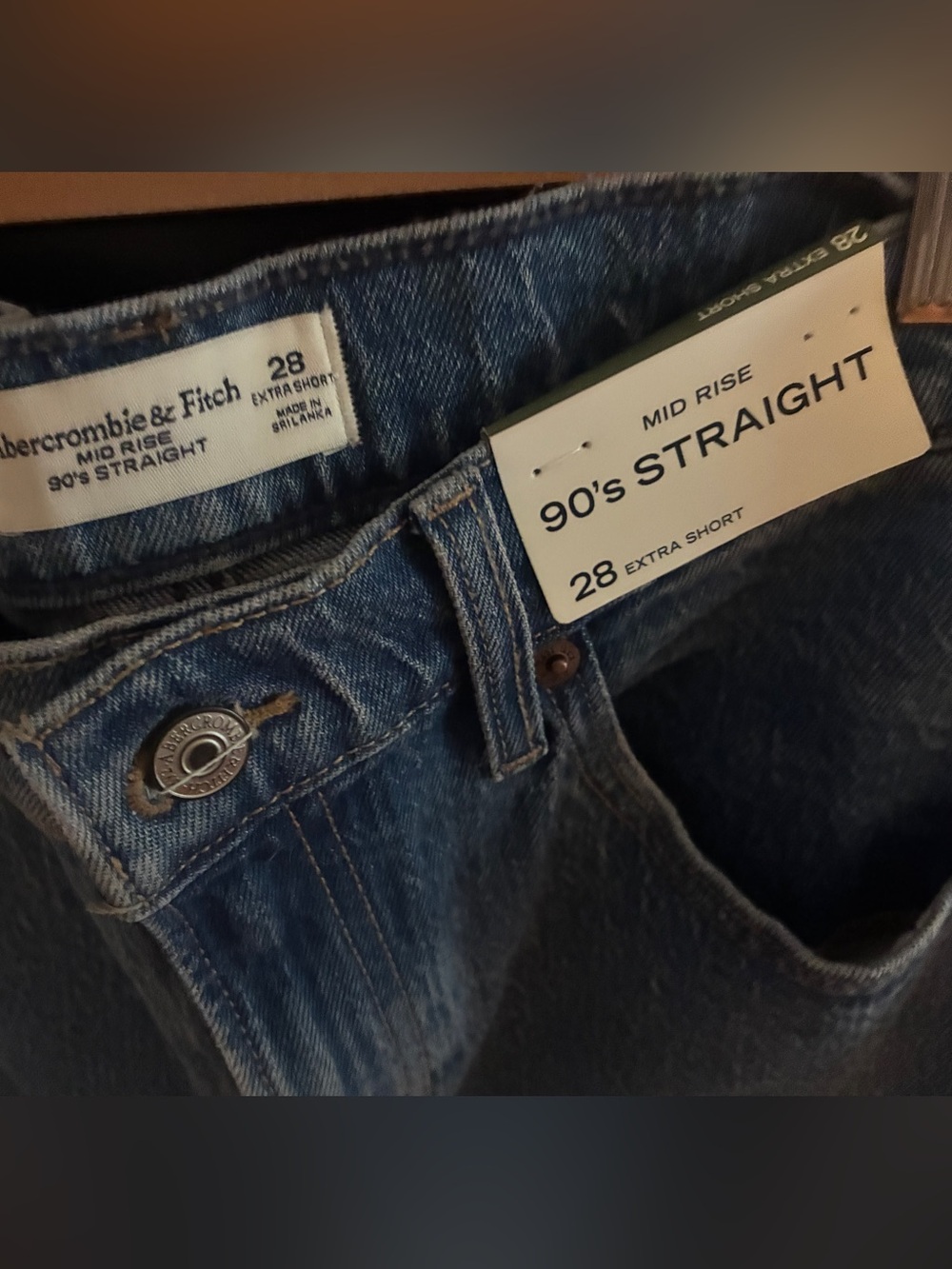 Abercrombie & Fitch 90's Straight Mid-Rise Jeans in Blue Denim